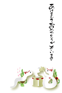 可愛い巳のキャラクターの餅つきのイラストの背面に富士山からの日の出のイラストの年賀状テンプレート　謹んで新年のお慶びを申し上げますの賀詞入り